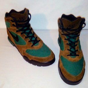 1993 Nike Caldera Hiking Boots:  Retro.  Suede Blend.  All Original.  930103-T3